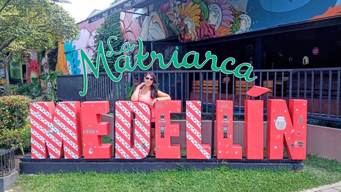 🇨🇴Colombia/Medellín: 🎶UNA NOCHE EN MEDELLÍN🎶